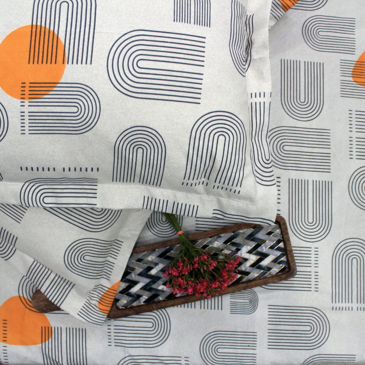 Cotton Abstract Print 210 TC King Size Flat Bedsheet In Grey