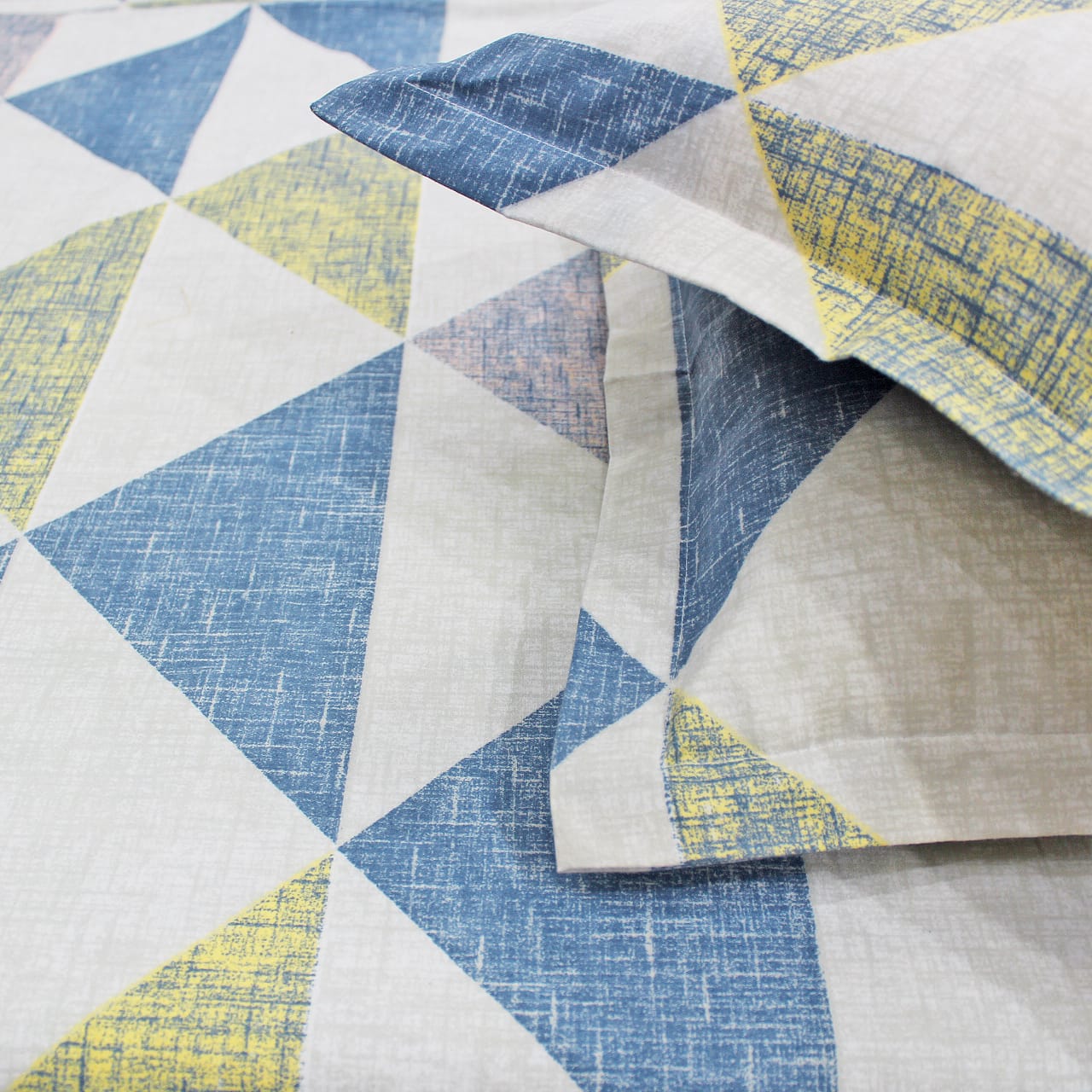 Cotton Geometrical Print 210 TC king Size Fitted Bedsheet In Multicolor Online In India