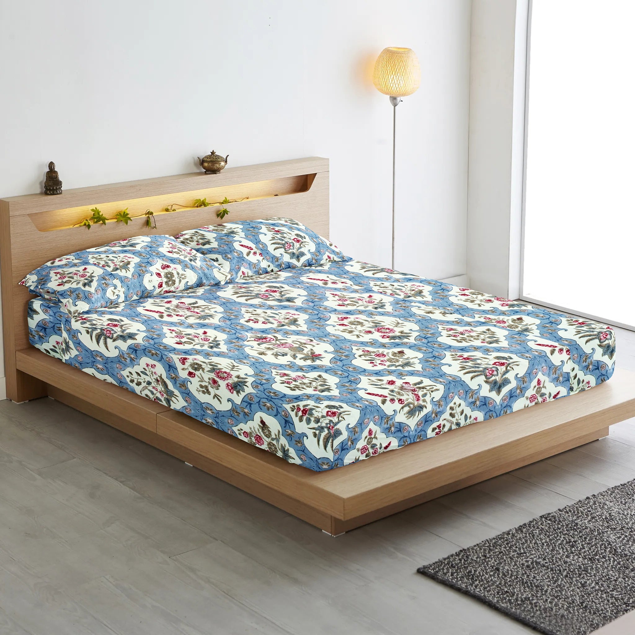 Soft cotton floral print 210 TC fitted bedsheet in blue at best prices