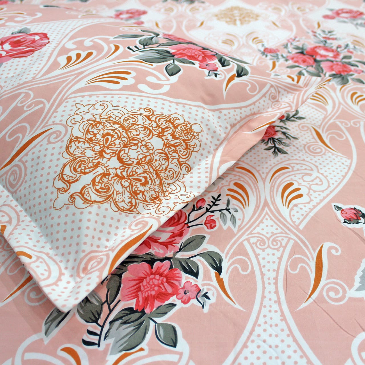  Close Up Fitted Bedsheet 