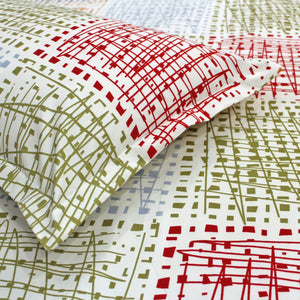 Close up  Fitted Bedsheet with Pillow Covers