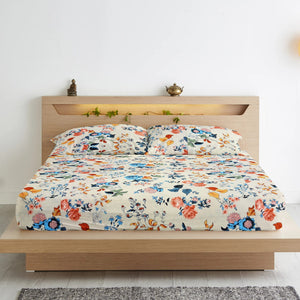 Fitted bedsheet set with on a bed 