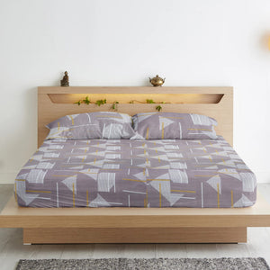 Fitted bedsheet with matching pillow covers