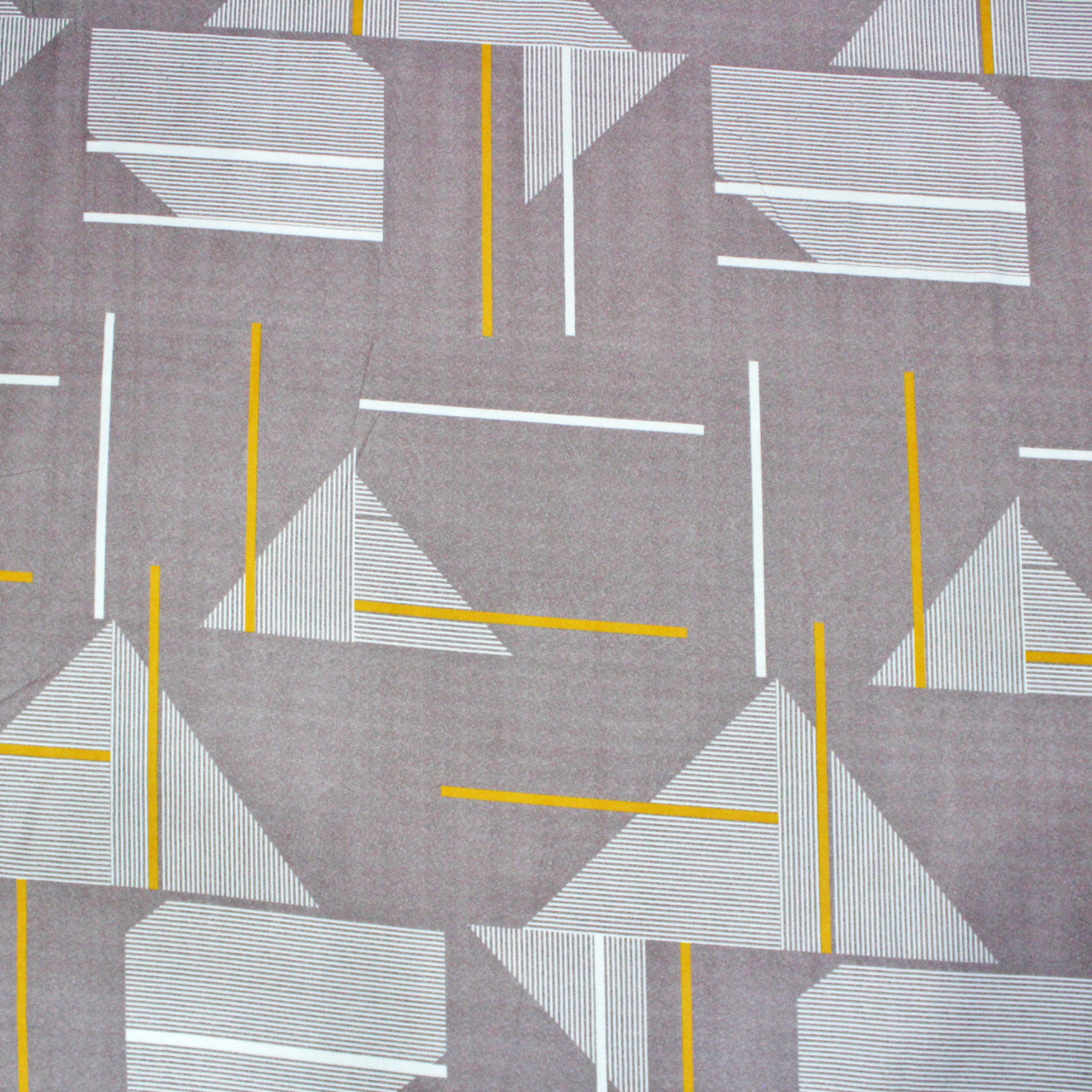 Close-up Fitted  Geometrical   Bedsheet design