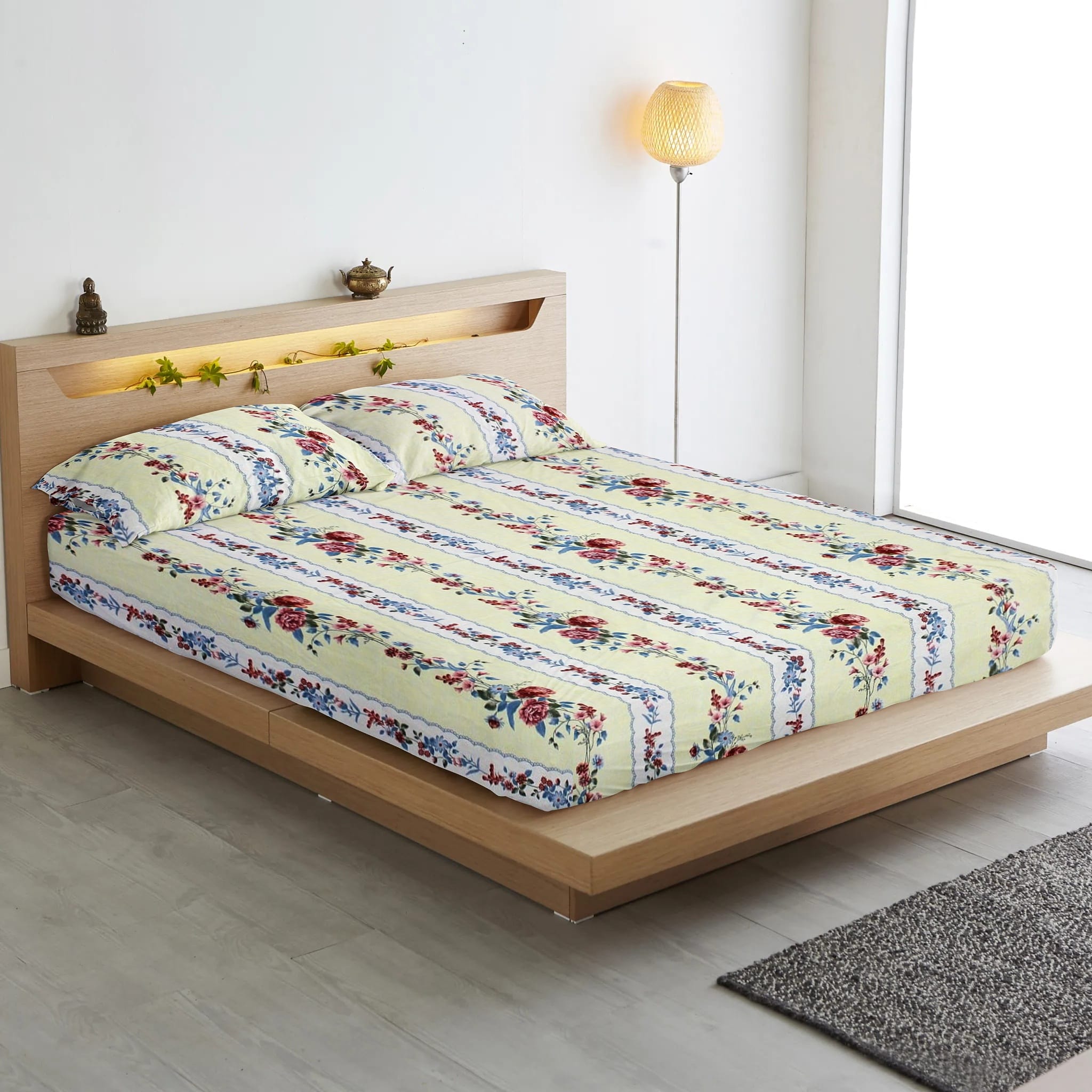 Fitted Bedsheet with Pillow Covers