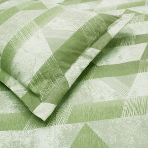 Close up  Fitted bedsheet with matching pillow covers