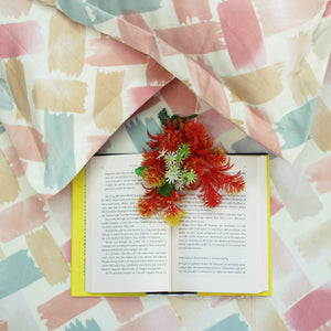 Fitted bedsheet with matching pillow covers