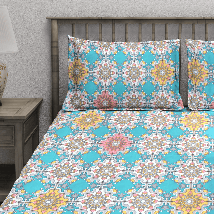 Damask Fitted bedsheet set with matching pillow covers