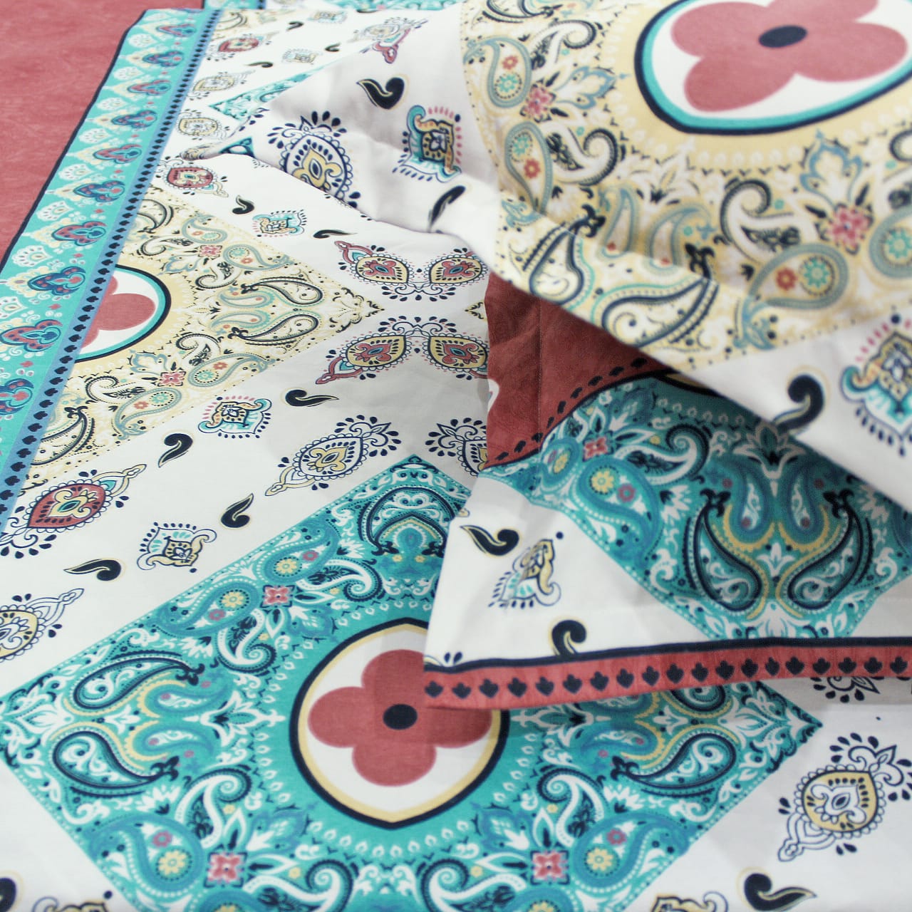 Cotton Floral Print 210 TC King Size Fitted Bedsheet In Multicolor At Best Prices