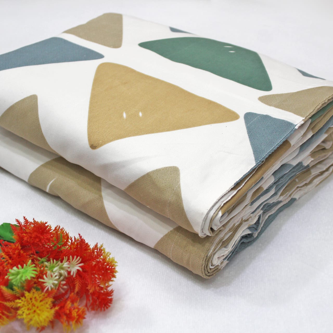 Cotton Microfiber Geometrical Reversible AC Dohar Blanket In Multicolor