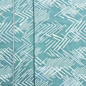 Cotton Geometrical Print 210 TC King Size Fitted Bedsheet In Multicolor