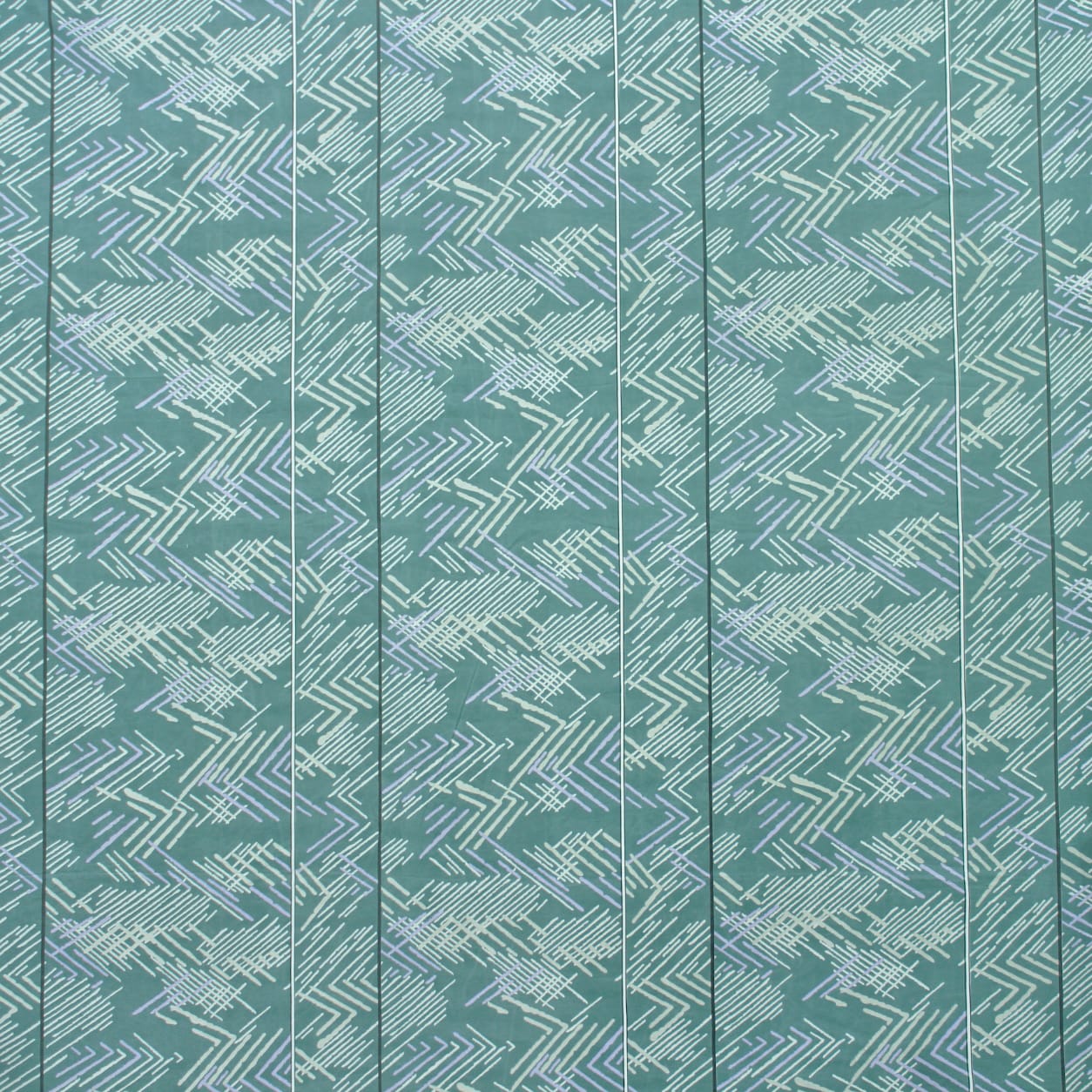 Cotton Geometrical Print 210 TC King Size Fitted Bedsheet In Multicolor