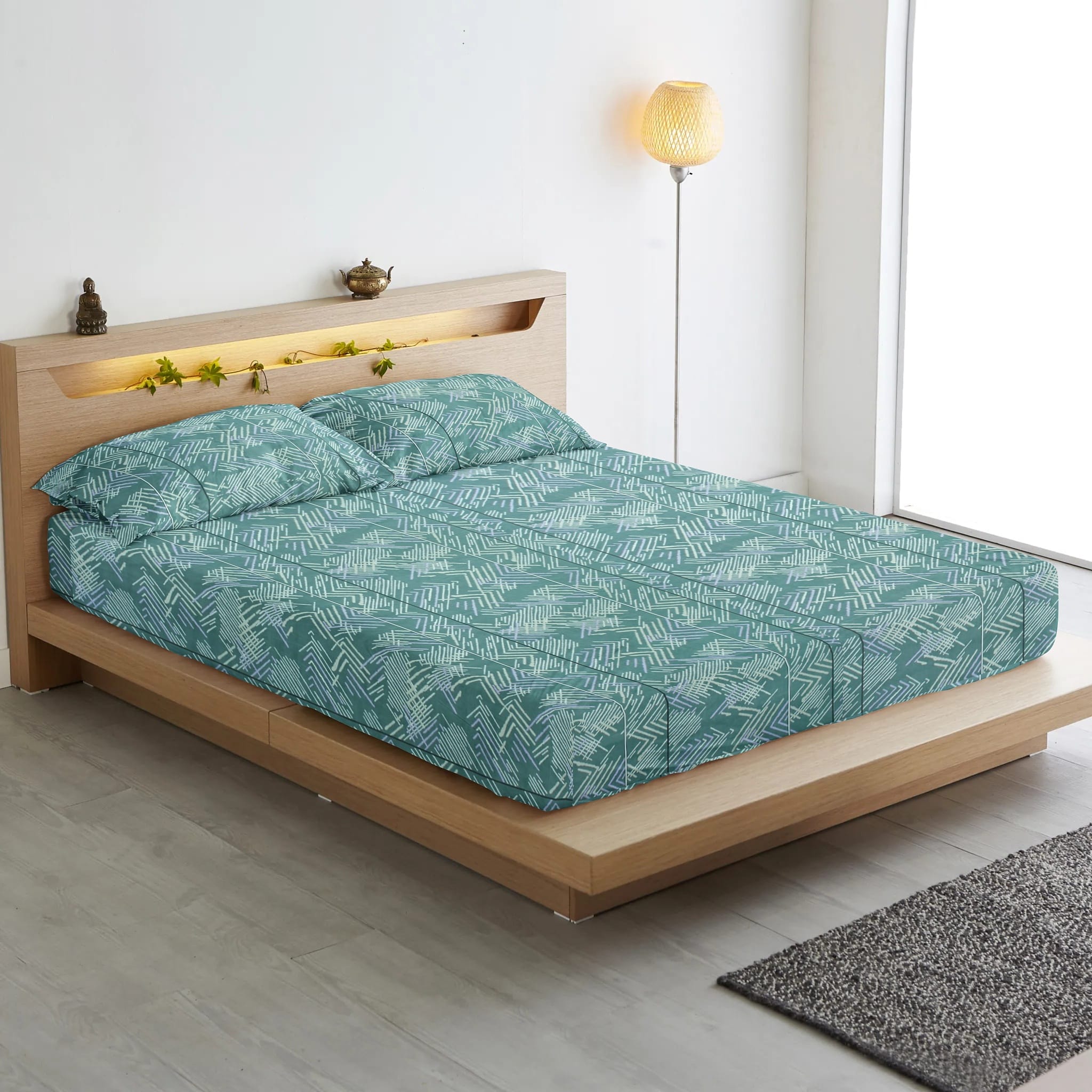 Cotton Geometrical Print 210 TC King Size Fitted Bedsheet In Multicolor