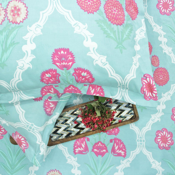 Floral 210 TC Fitted Bedsheet with Pillow Covers 