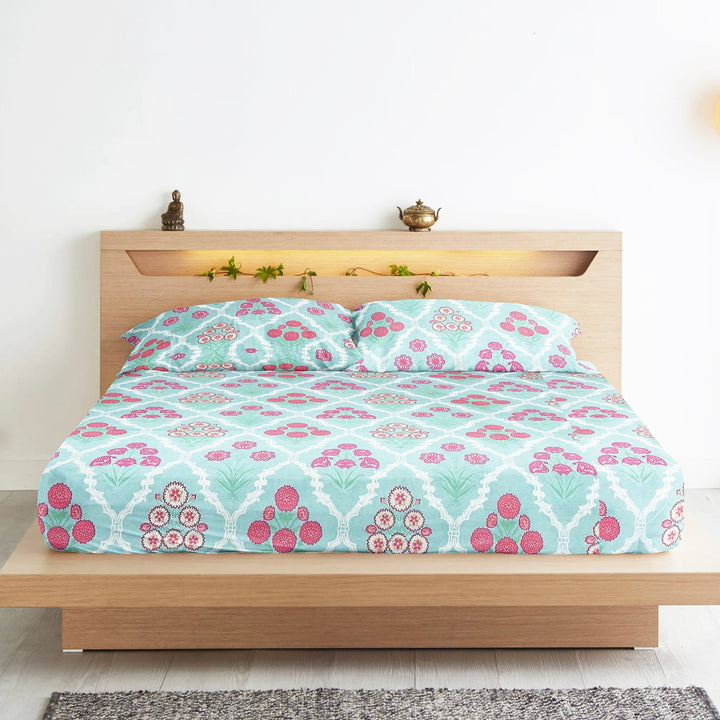 Floral 210 TC Fitted Bedsheet with Pillow Covers 