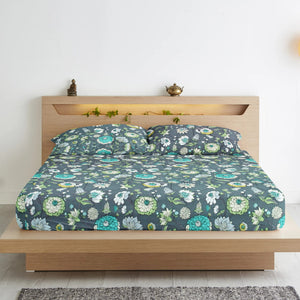Cotton Floral Print 210 TC King Size Fitted Bedsheet In Multicolor