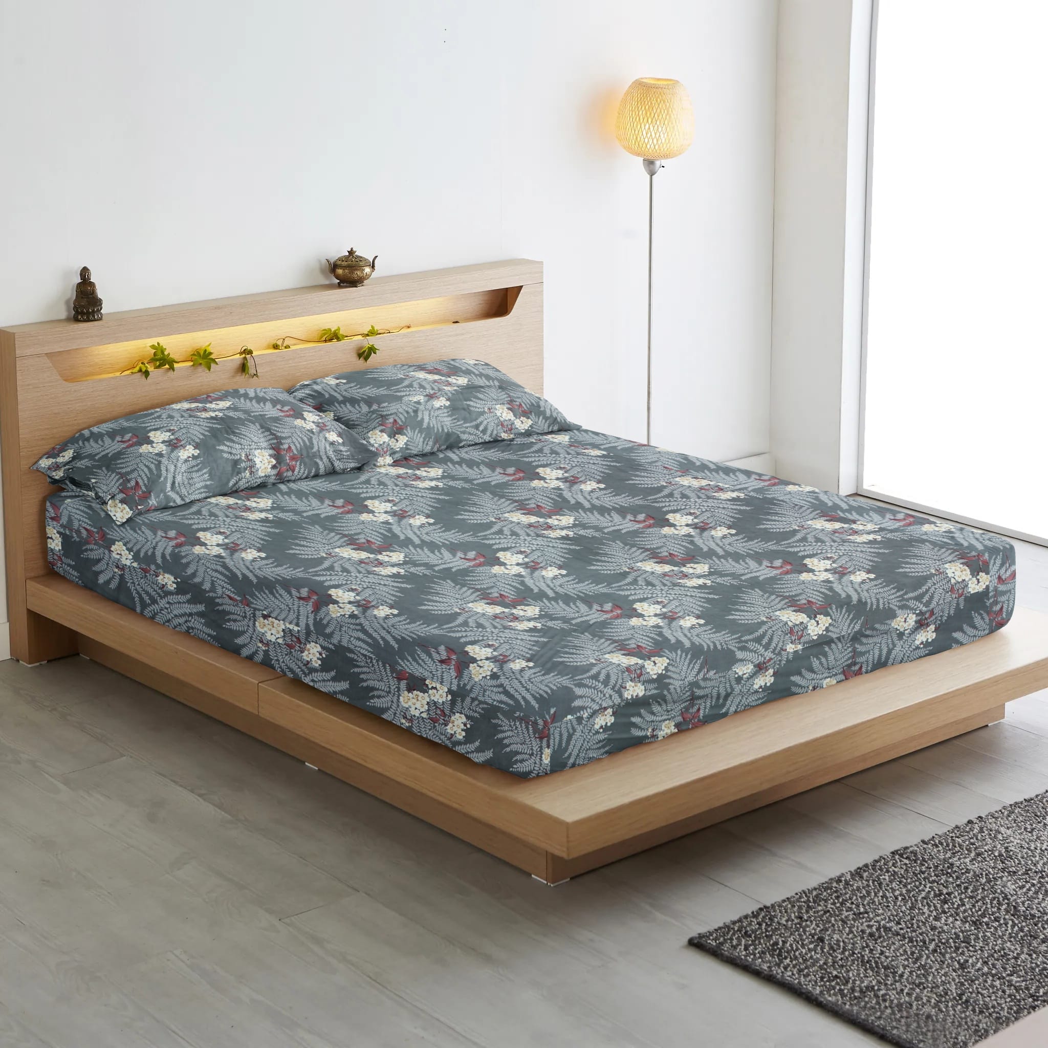 Cotton Floral Print 210 TC King Size Fitted Bedsheet In Grey