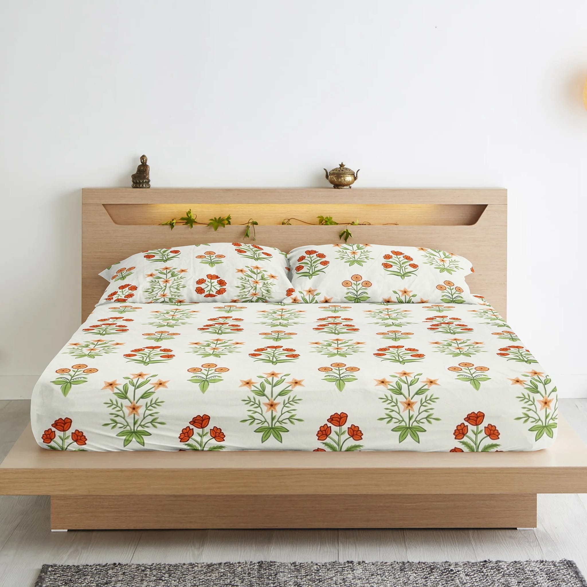 Cotton Floral Print 210 TC King Size Fitted Bedsheet In Multicolor