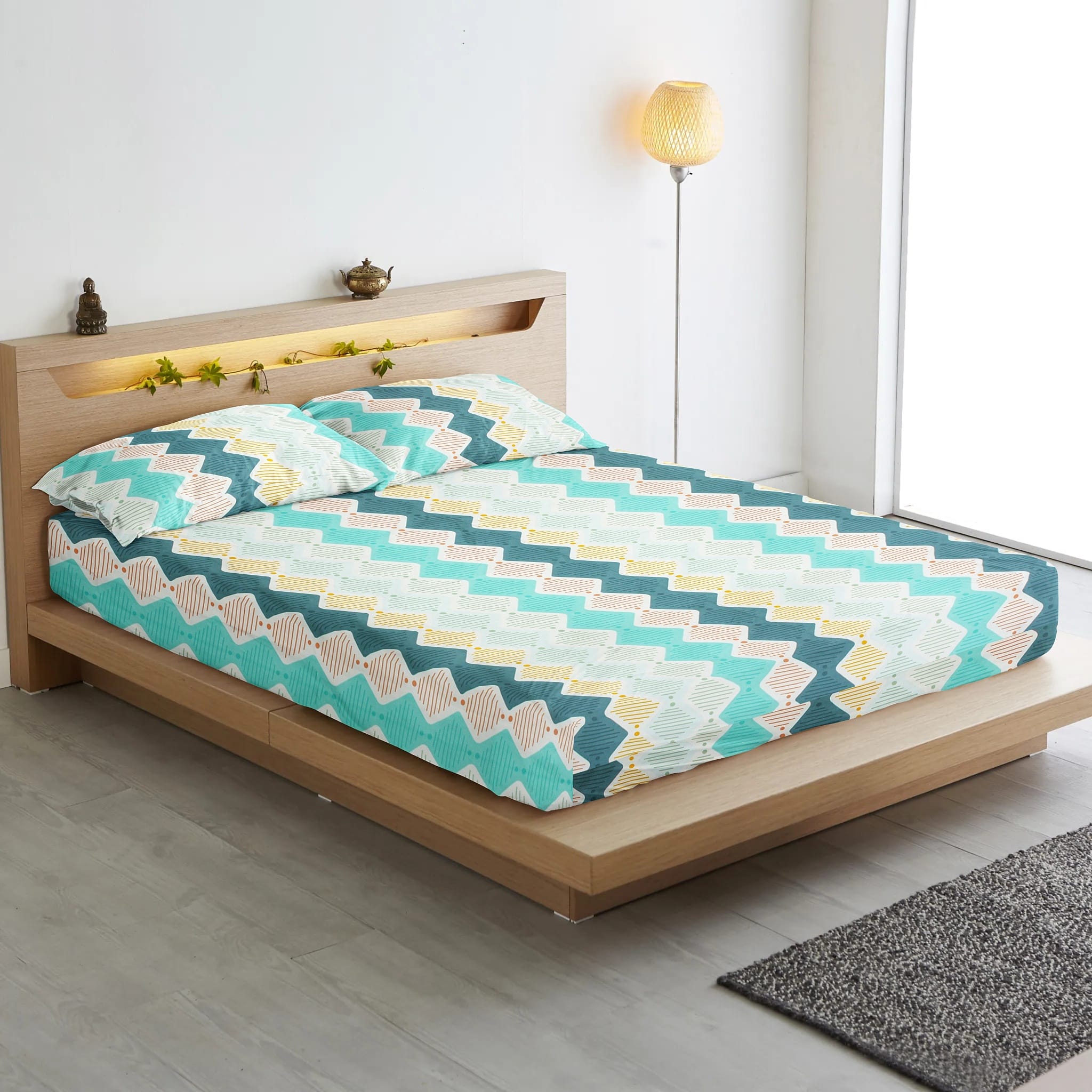 Geometrical Flat Bedsheet with Pillow Covers  King size