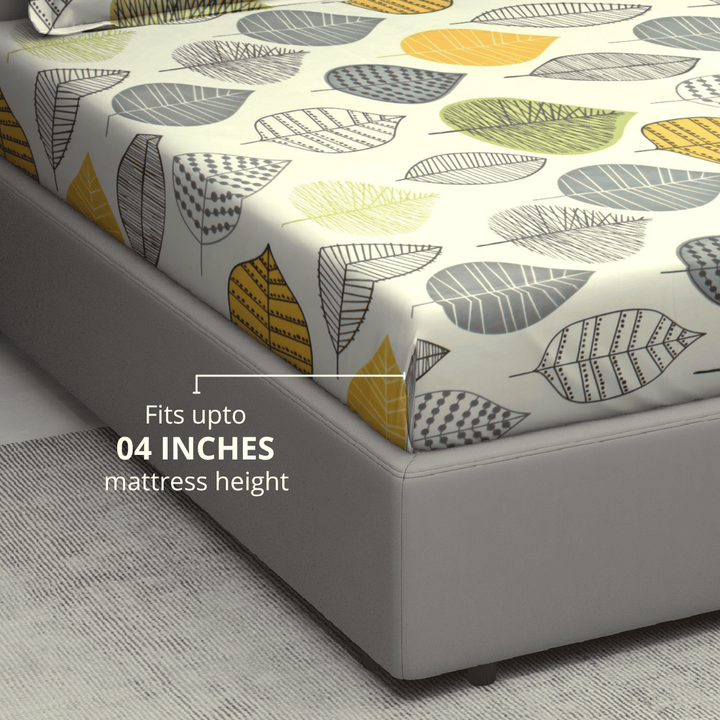 Fitted bedsheet set for 4-inch mattress includes elastic corners for secure fit.