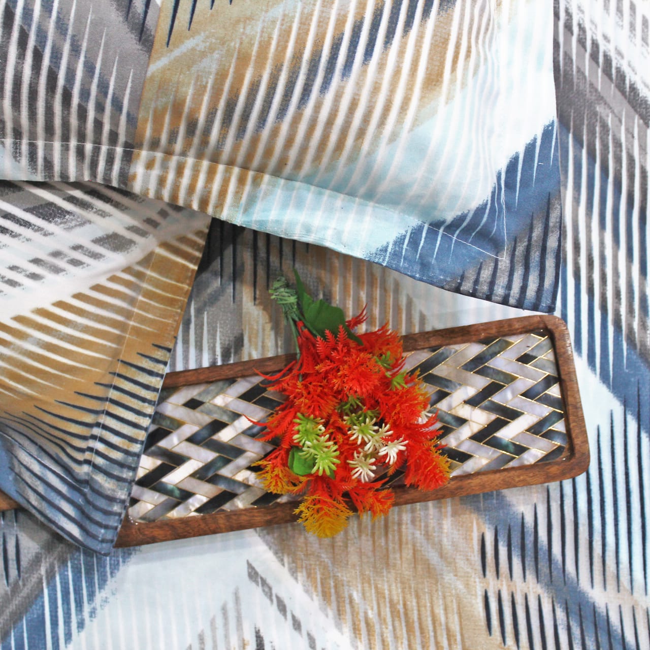 Stylish Multicolor 210 TC Cotton Geometrical Flat Bedsheet At Best Price