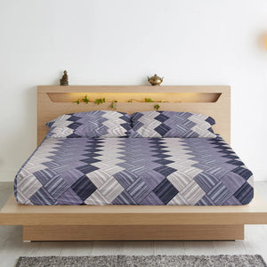 fitted bedsheets set with a geometric pattern in purple elastic fit  