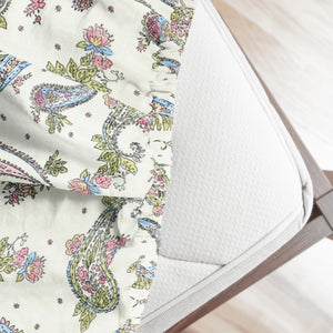Paisley 210 TC fitted bedsheet with elastic corners