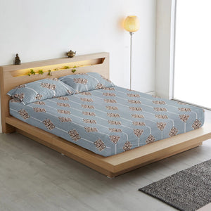 Blue Damask Fitted Super King bedsheet with matching pillow covers