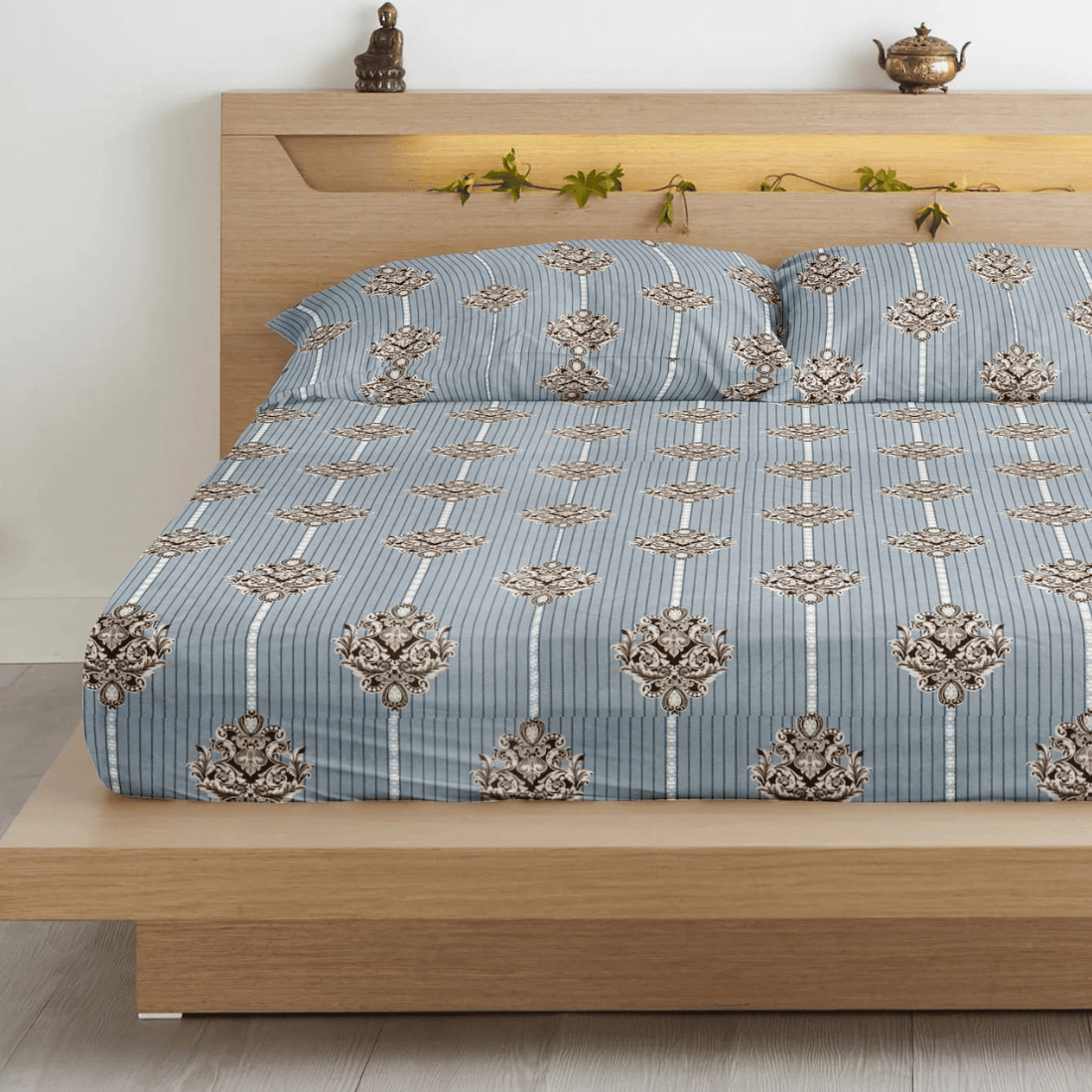 King size damask 210 TC flat bedsheet with pillow covers