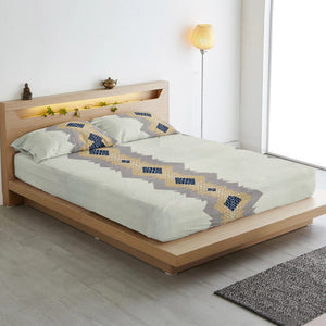 Geometrical 210 TC Fitted Bedsheet with Pillow Covers - Multicolor