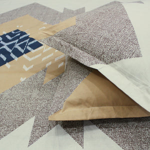 Close - Up Geometrical 210 TC Fitted Bedsheet with Pillow Covers - Multicolor