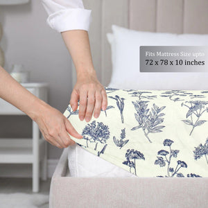 Close-up of  fitted bedsheet 