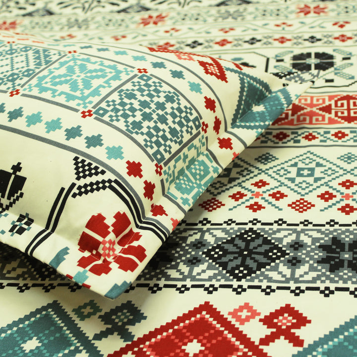 Close up King size multicolor floral 210 TC flat bedsheet with pillow covers