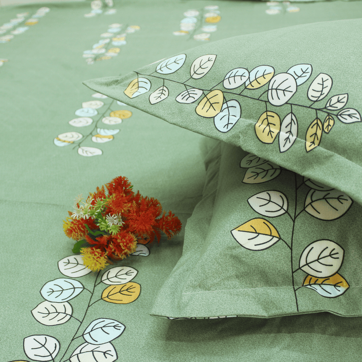 Green Floral 210 TC bedsheet set with pillow covers