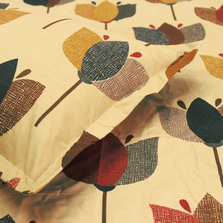 Close Up Floral 210 TC Fitted bedsheet with Pillow Covers -  Brown