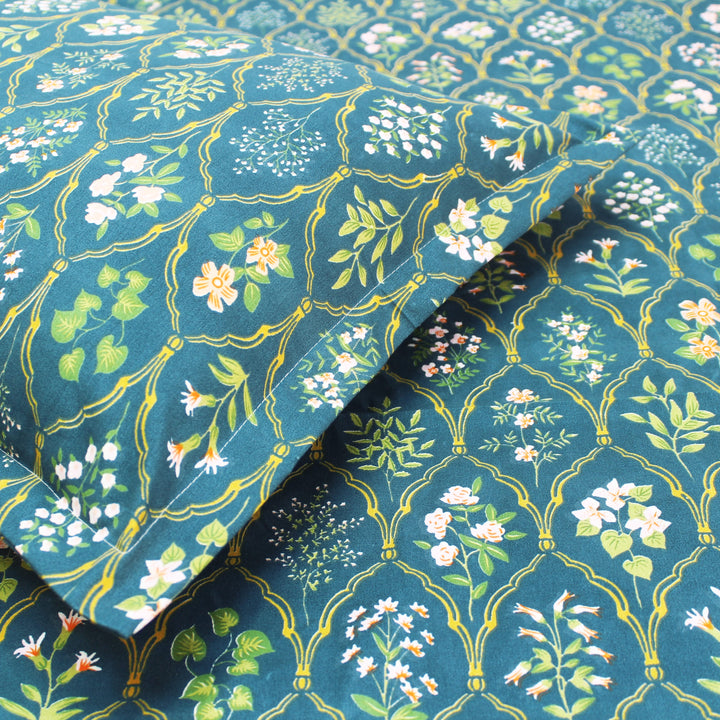 Close up king size floral 210 TC flat bedsheet with pillow covers