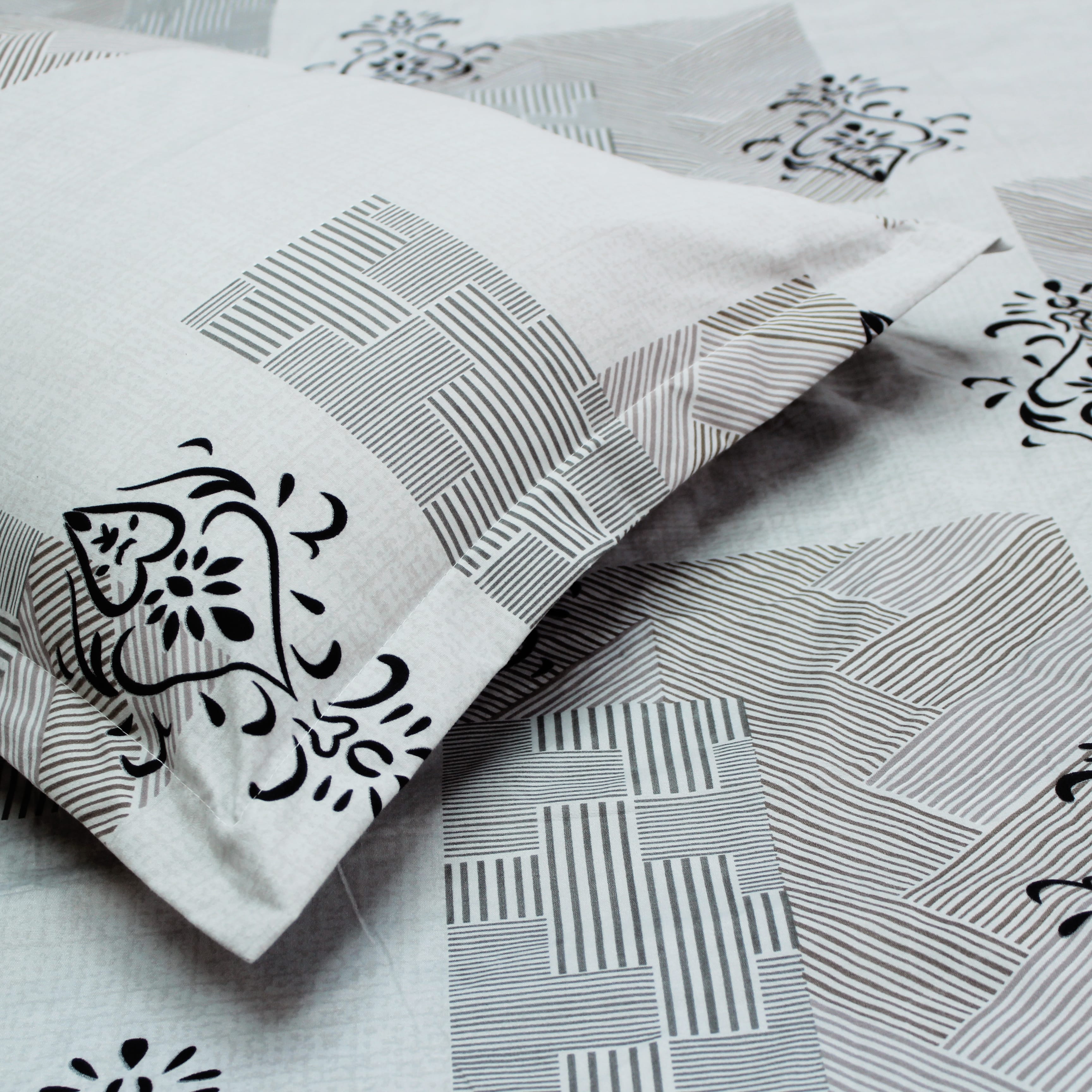 Close Up  Damask 210 TC Fitted bedsheet with Pillow Covers -  Grey