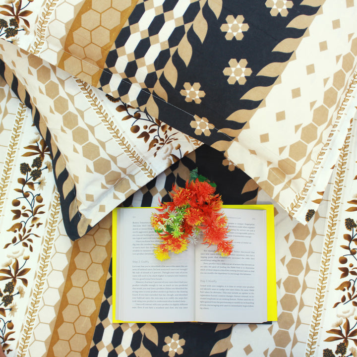 Fitted Bedsheet with Matching pillow covers