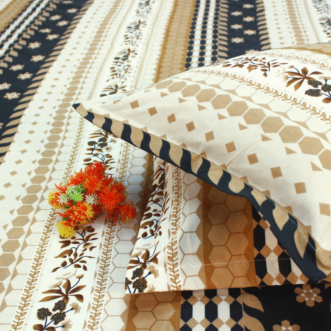 Abstract 210 TC cotton fitted bedsheet with pillow covers