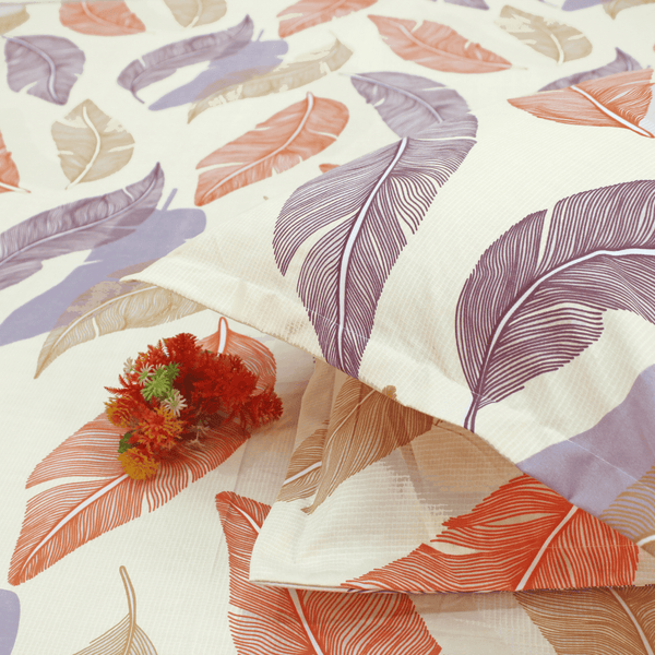 Close  up Floral 210 TC Fitted bedsheet with Pillow Covers 