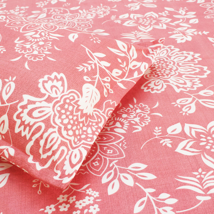 Close Up Floral 210 TC Flat bedsheet with Matching  Pillow Covers 