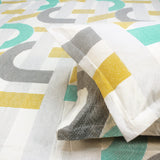 Geometrical 210 TC Fitted bedsheet with Pillow Covers - Multicolor