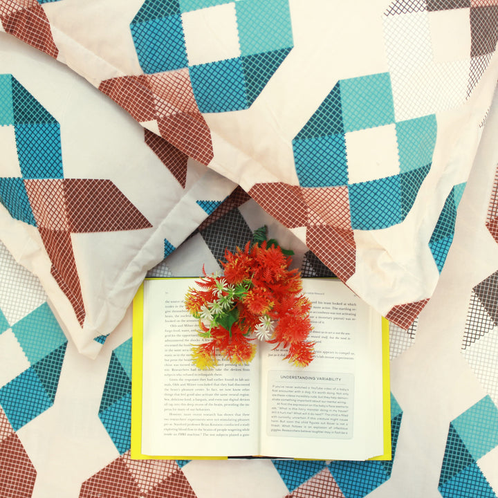 Fitted Bedsheet with Pillow Covers 