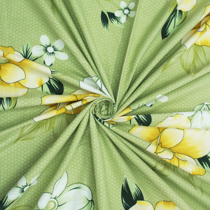 Fitted bedsheet floral displayed in swirl
