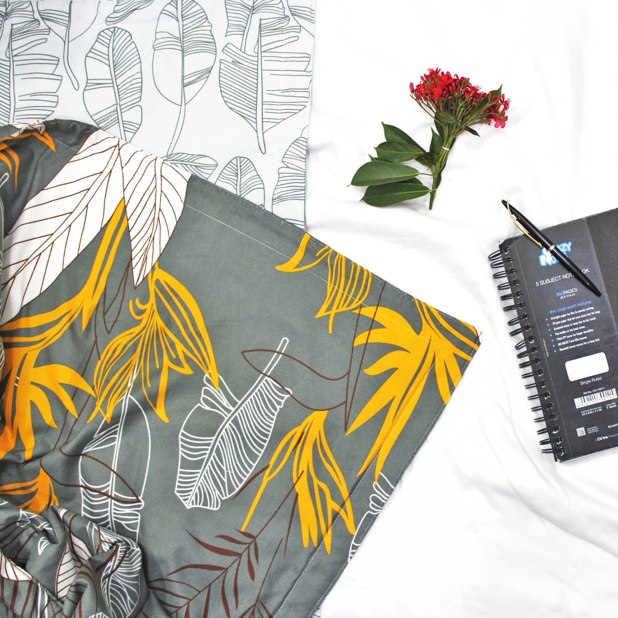 Best Grey Microfiber Reversible AC Dohar Blanket In Abstract Print