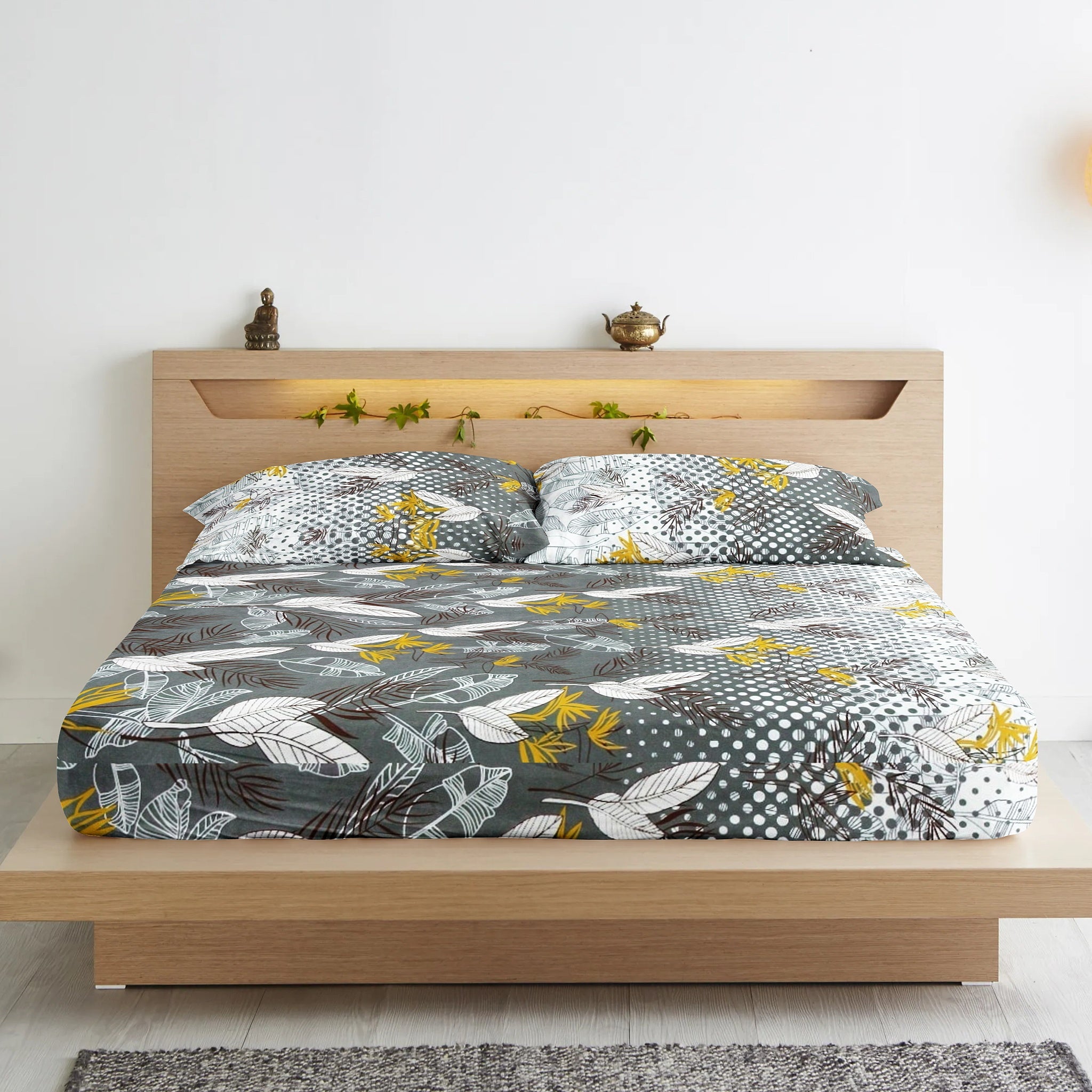Cotton floral print 210 TC king size fitted bedsheet in grey at best prices 