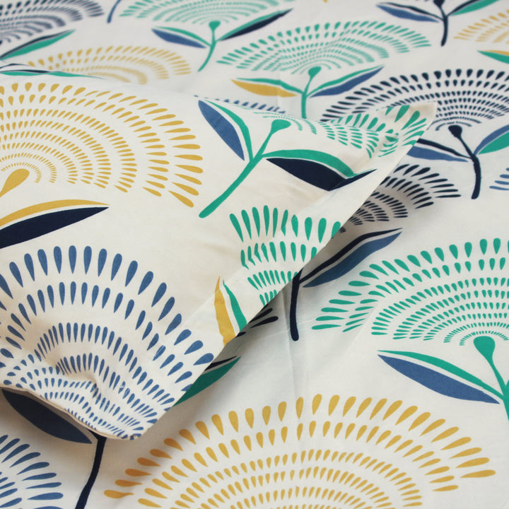 Close-up Bedsheet With pillow covers