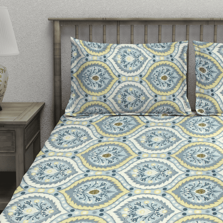 Cotton blend double bedsheet with matching pillow covers