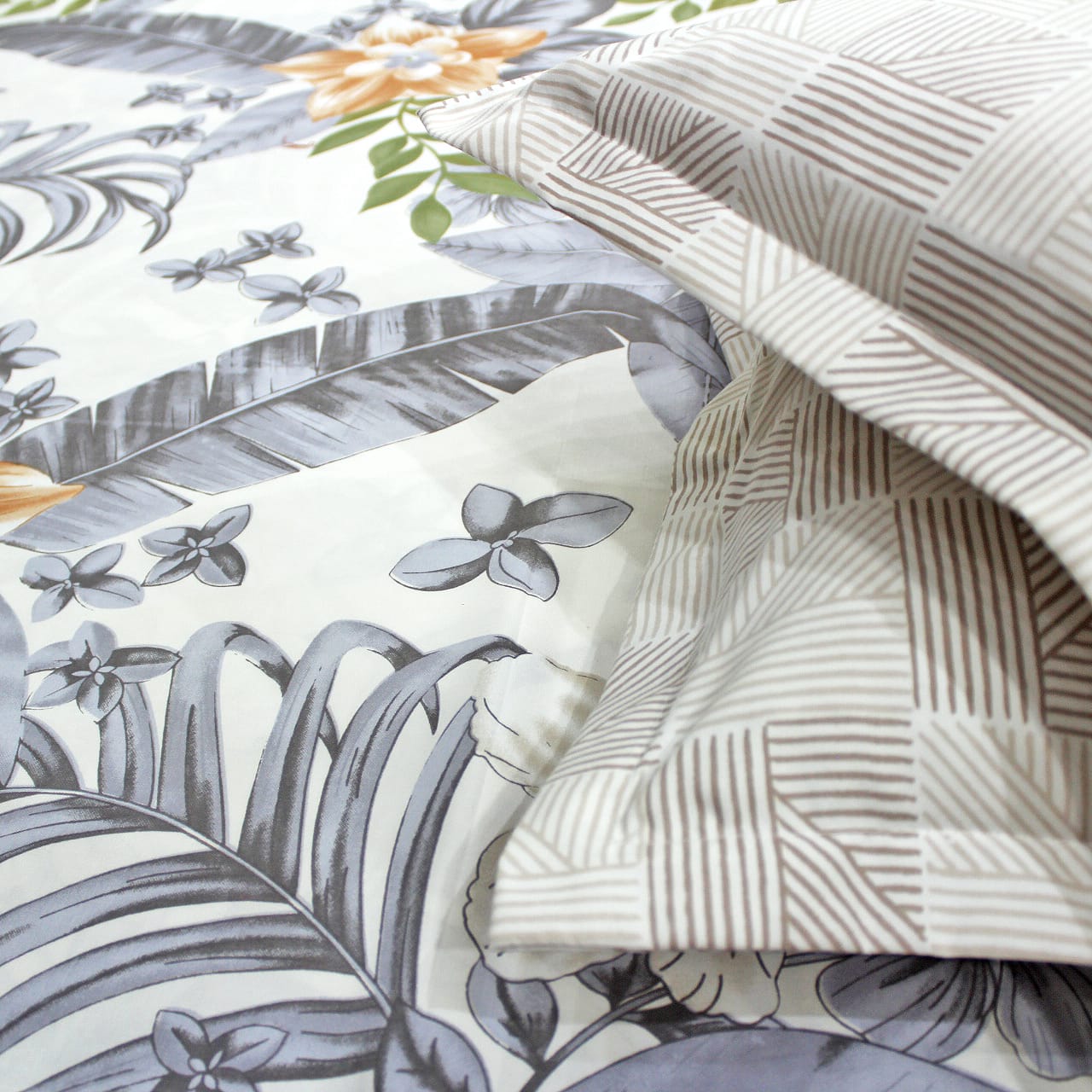 Floral Cotton Flat Bedsheet(300 TC) -Multicolor online in India