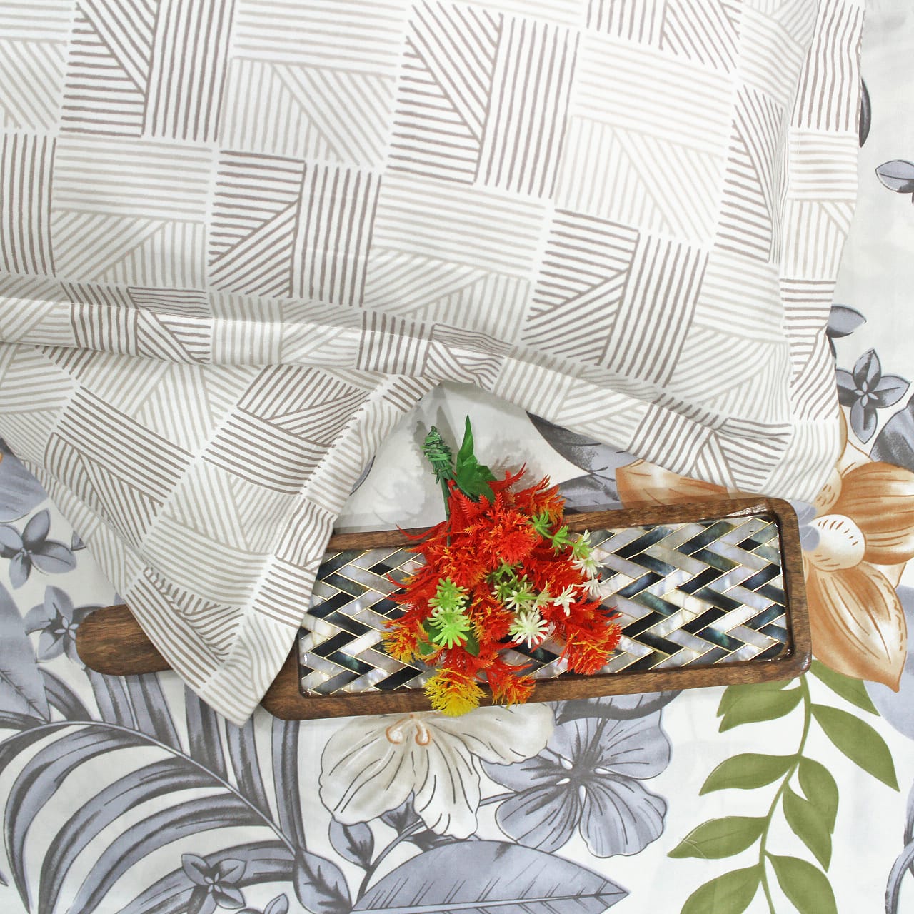 Floral Cotton Flat Bedsheet(300 TC) -Multicolor online in India